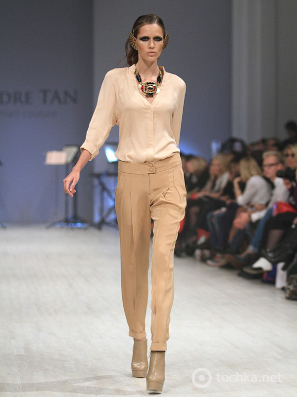 Показ ANDRE TAN