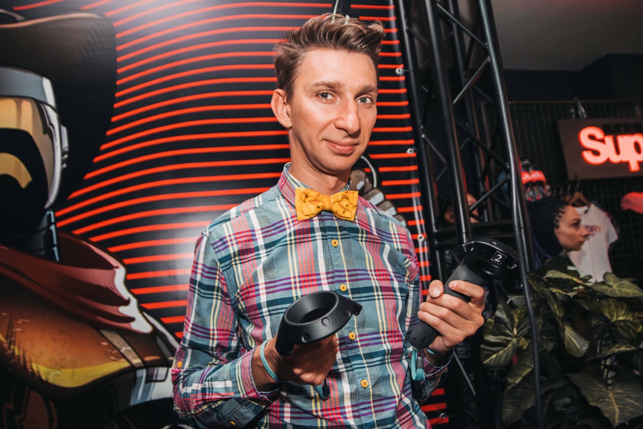 В Киеве прошла селебритиз-презентация игры RevolVR "Дикий запад"