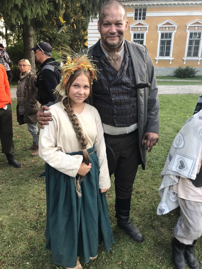 Вероника Коваленко рассказала о съёмках в сериале "Крепостная"