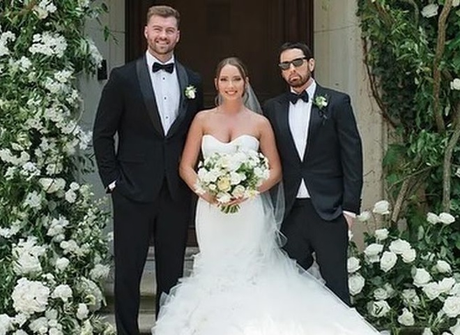 Вагітна дочка Емінема оголосила стать первістка