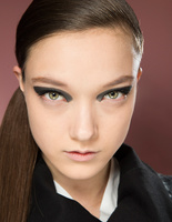 Б'юті-образ моделей з показу Dior Осінь 2015