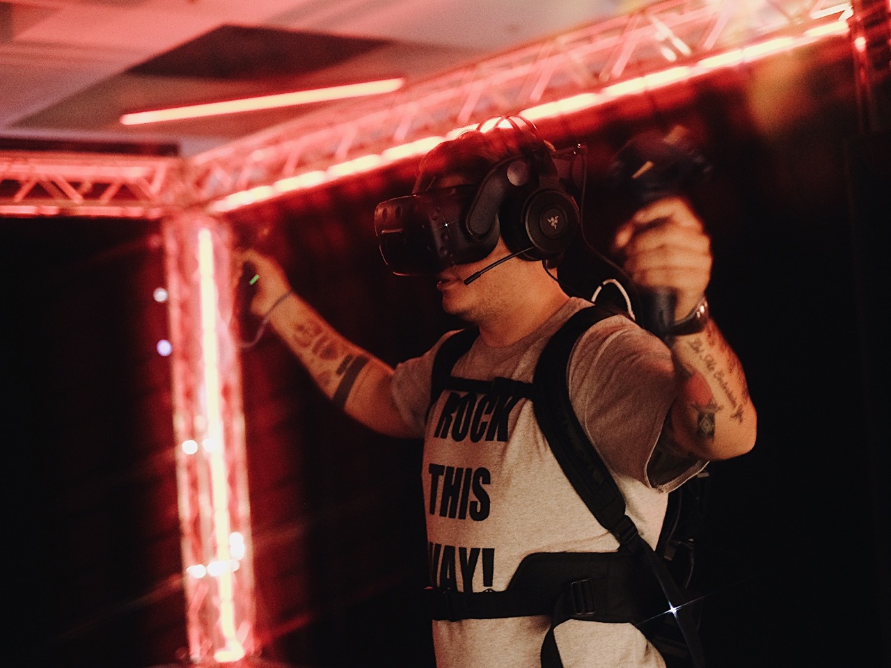 В Киеве прошла селебритиз-презентация игры RevolVR "Дикий запад"