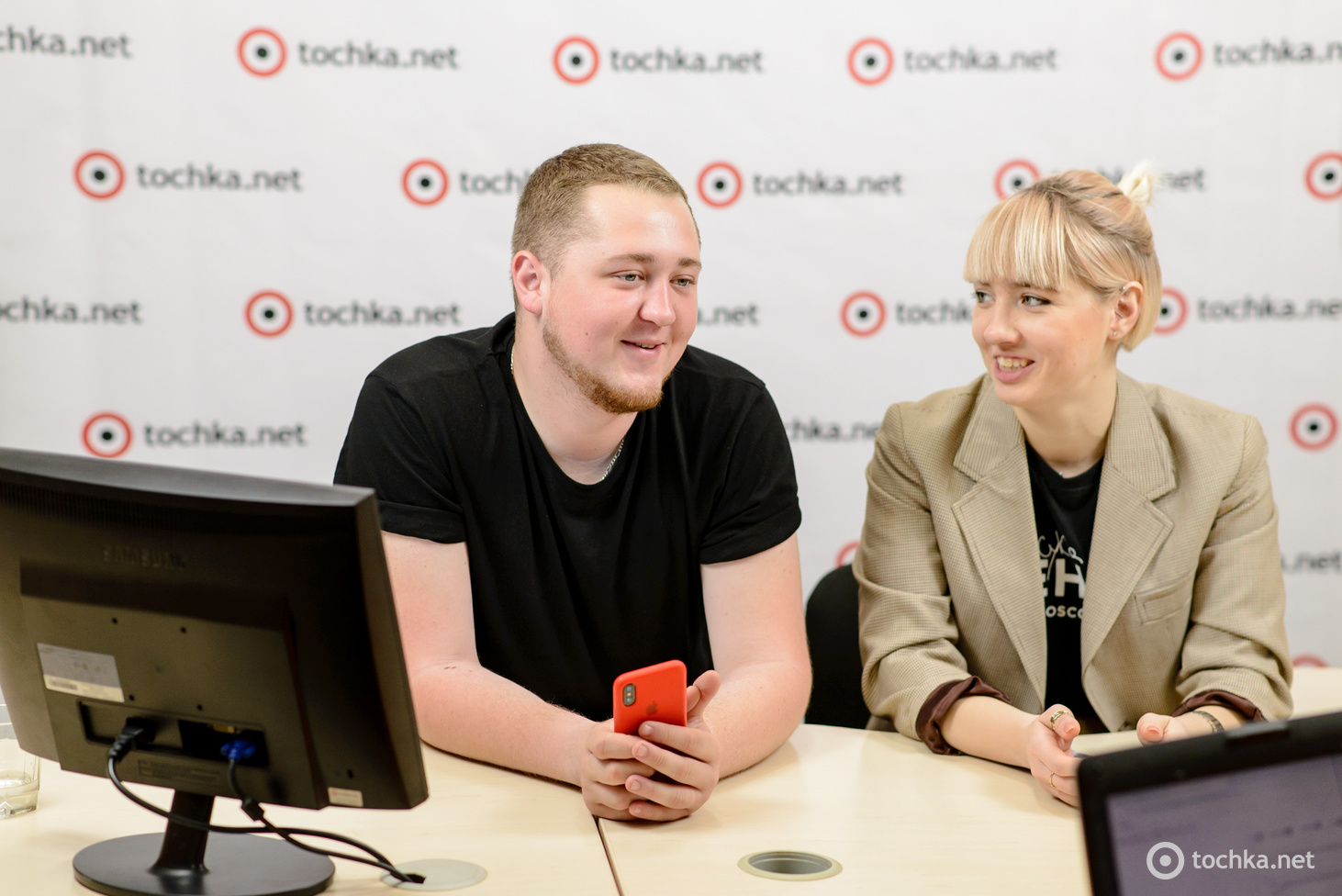 Победители проекта "Подиум" дуэт Середа в гостях tochka.net