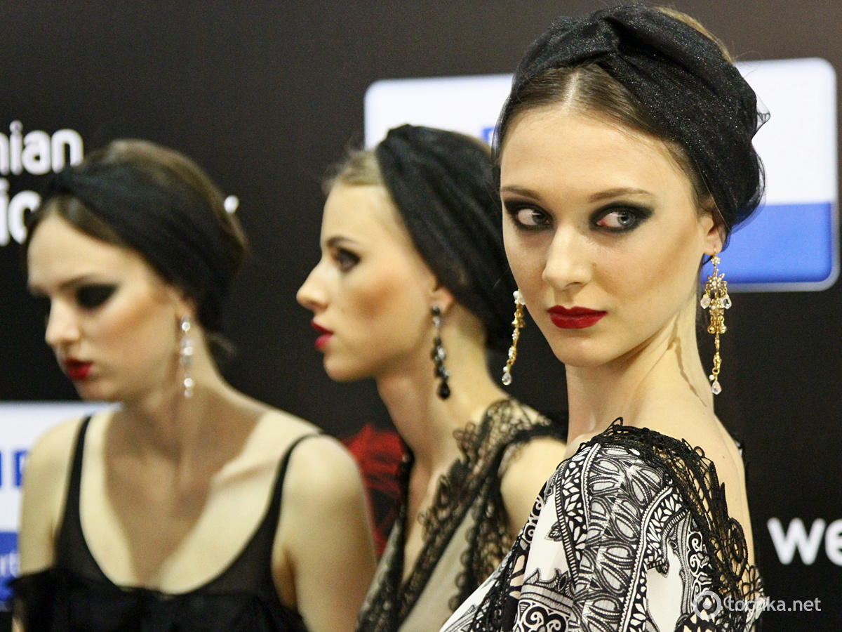 Бэкстейдж третьего дня UFW: OLENA DATS’ 