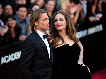 СМИ: Анджелина Джоли ушла от Брэда Питта к миллионеру