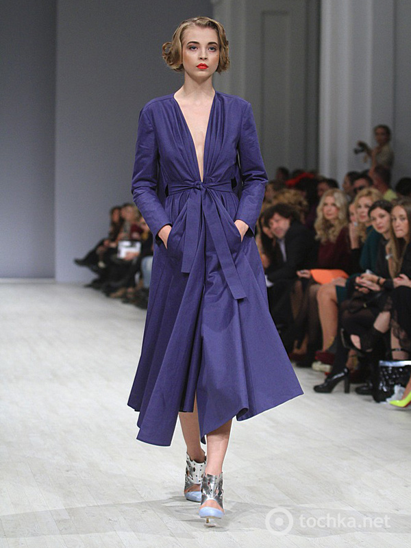 показ ANOUKI BICHOLLA