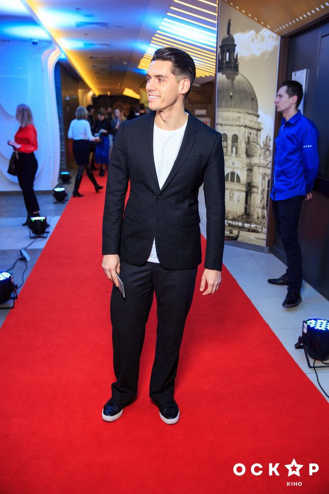 Зразковий самець 2 прем'єра