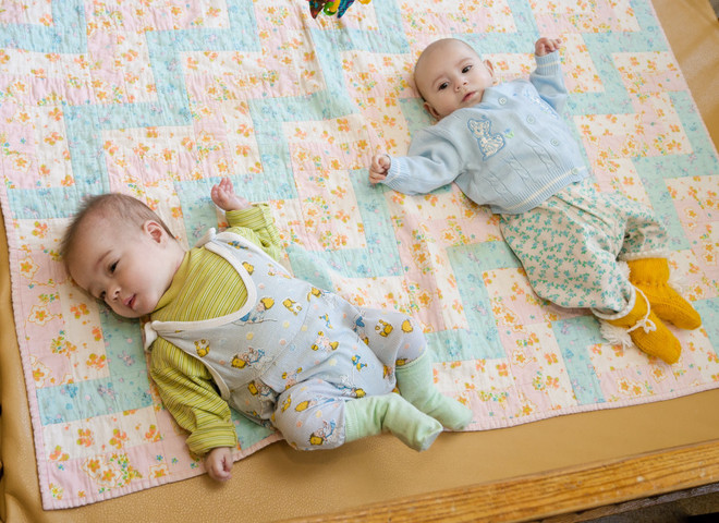 Голубая кнопка "Помочь детям": как присоединиться к помощи детям-сиротам