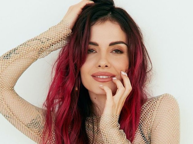 MamaRika оголила груди на новому селфі