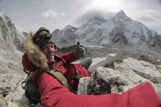 Дмитрий Комаров