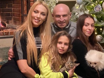 Кума Олі Полякової розсекретила, як співачка познайомилася зі своїм чоловіком Вадимом