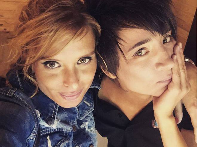 Земфіра з подругою