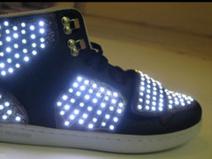 кроссовки-огоньки