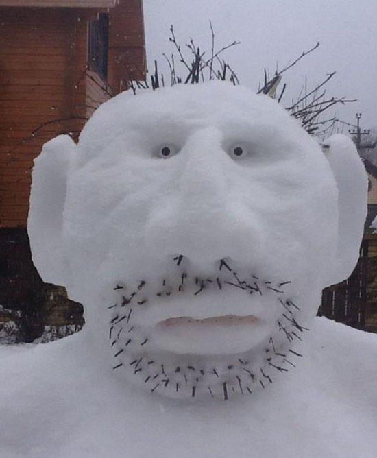 Снежный мужчинка
