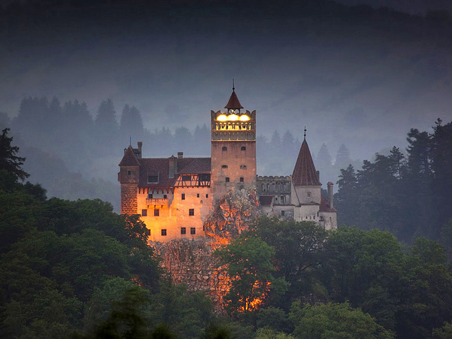 В гостях у графа Дракули: легендарний Замок Бран в Трансильвании