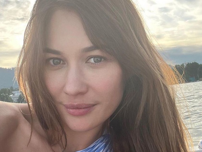 Дівчина Бонда Куриленко не бачить переможців у війнах в Україні й Ізраїлі