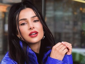 Огнєвіч у мініспідниці й ботфортах показала своє місце сили в Києві