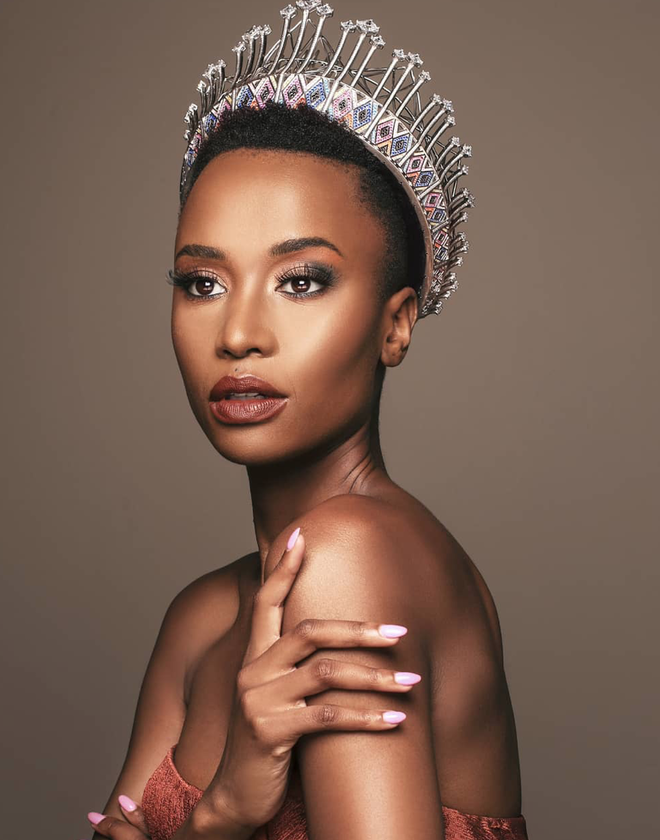 "Мисс Вселенная 2019": фото победительницы конкурса