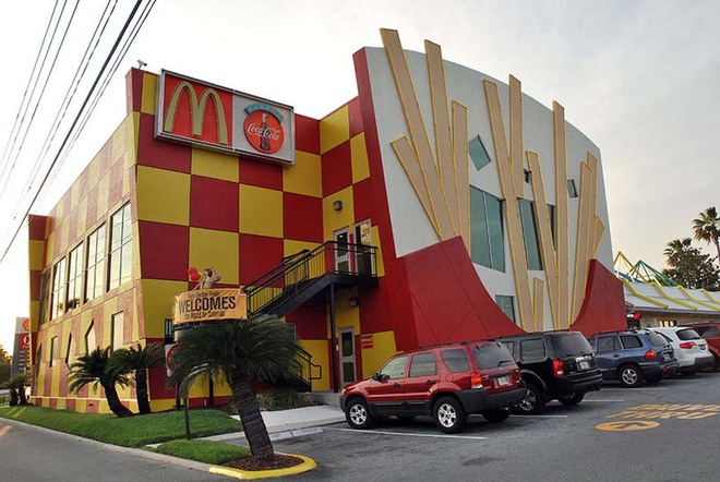 Необычные здания McDonald's по всему миру