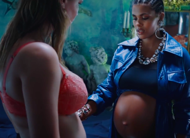 Відео дня: вагітна Тіна Кунакі в кліпі Pink