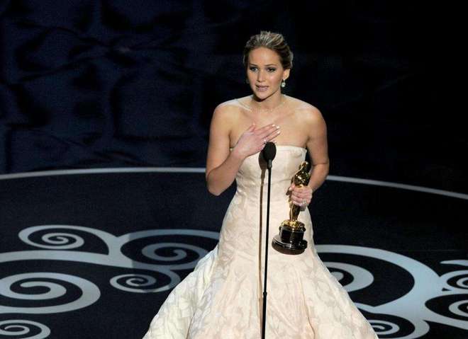 Найбільш вражаючі сукні переможниць премії Оскар