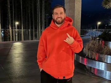 Family look: Танчинець із 16-річною дочкою знялися в однакових вбраннях