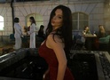 19-річна дочка Фреймут влаштувала фотосесію у червоному міні