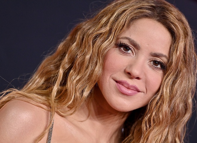 Шакіра з'явилася на килимовій доріжці премії MTV VMA 2023 із синами від Жерара Піке