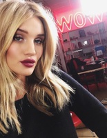 Розі Хантінгтон-Уайтлі інстаграм Розі Хантінгтон-Уайтлі інстаграм