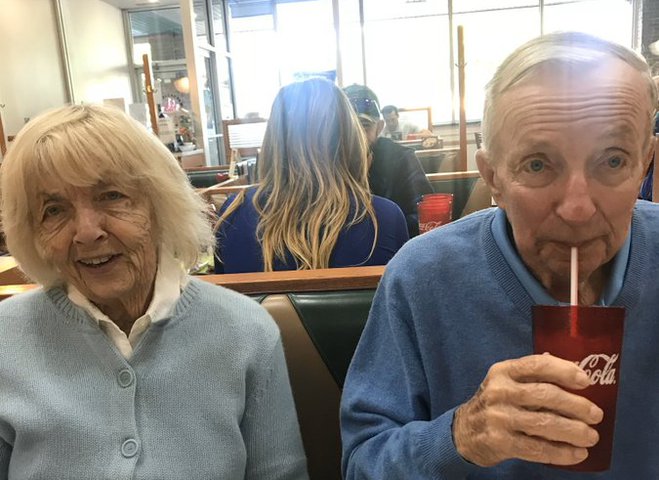 Пара з США прожила разом 65 років і разом померла від COVID-19