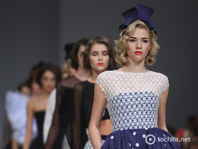 показ ANOUKI BICHOLLA