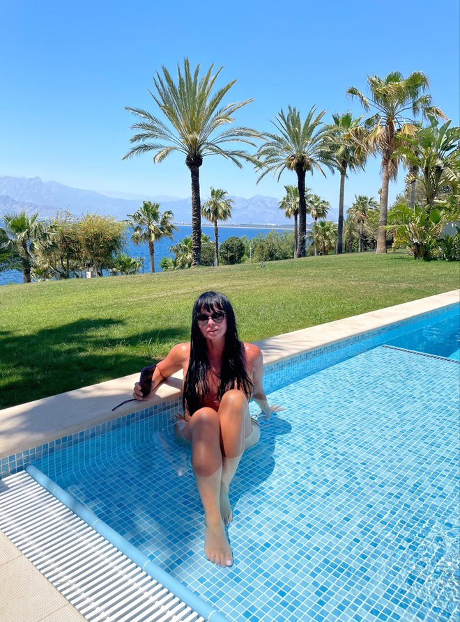 Ассия Ахат в отпуске