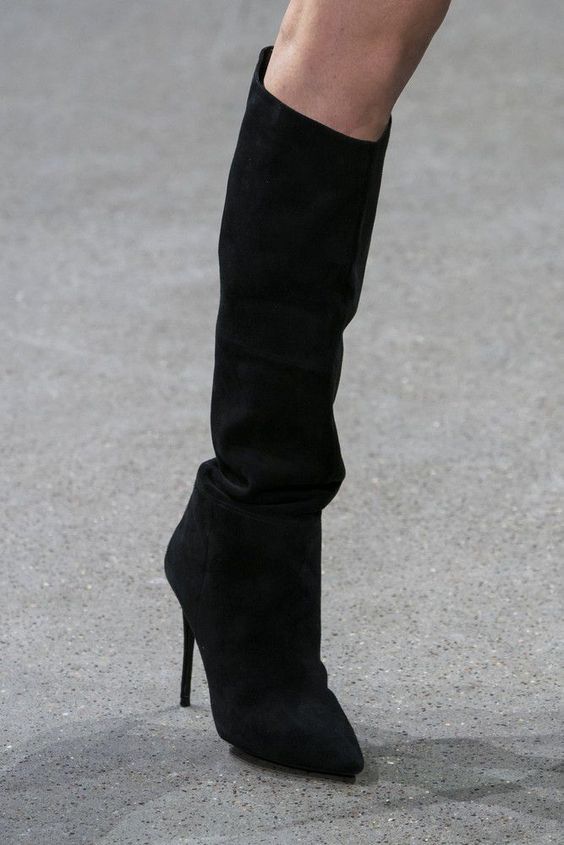 Чоботи з широкою гомілкою