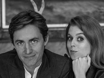 Чоловік принцеси Беатріс показав фото з їхньої новорічної вечірки