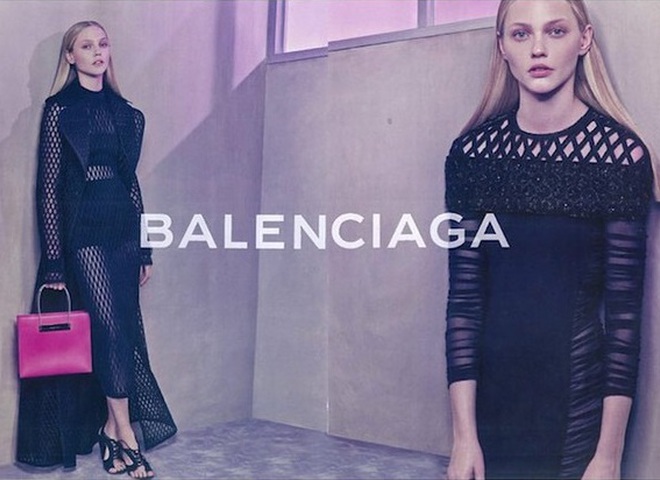 Саша Півоварова в рекламній кампанії Balenciaga Весна /Літо 2015