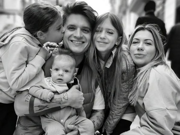 Анатолій розповів про гонорари під час війни та витрати на багатодітну сім'ю