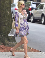 10 стильных образов беременных звезд