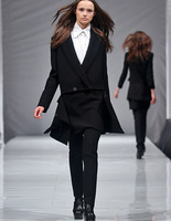 CoSTUME NATIONAL 