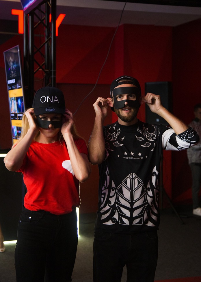 В Киеве прошла селебритиз-презентация игры RevolVR "Дикий запад"