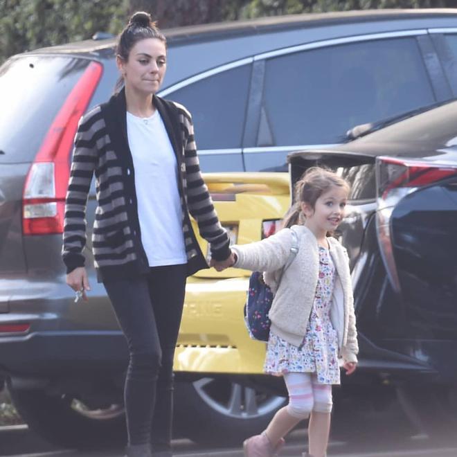 Міла Куніс і її п'ятирічна дочка Ваят
