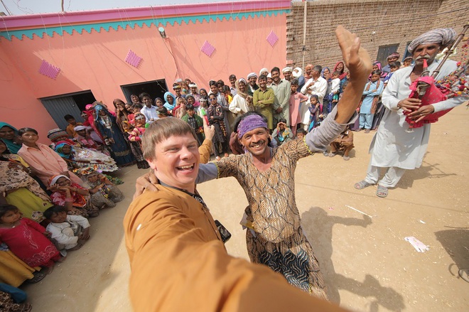 Дмитрий Комаров в Пакистане