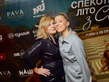 Марія Бурмака та Тоня Матвієнко на прем'єрі еротичної мелодрами "Моє спекотне літо з Софі"