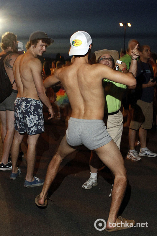 Italian Metro Exhibitionist
