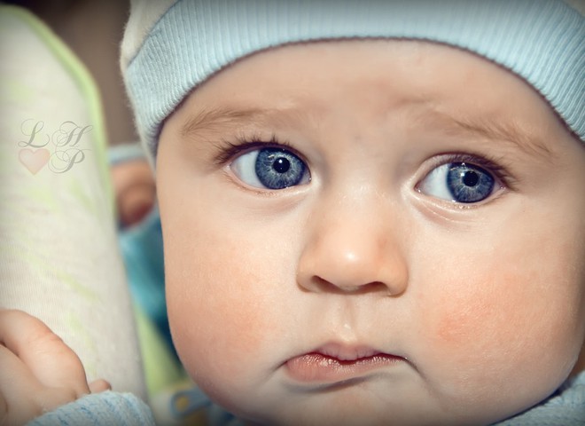 Чому в малюка кришаться зубки