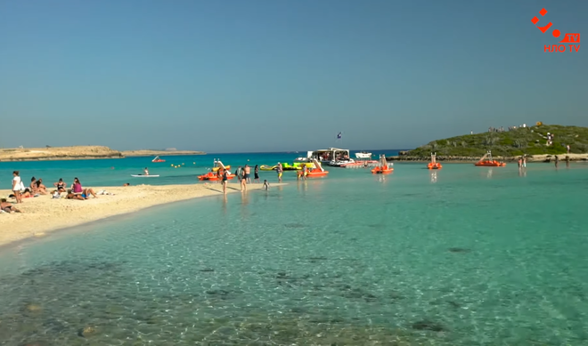 Пляжі Кіпру: куди піти туристам