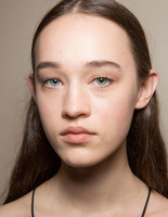 Бьюти-образ моделей с показа Salvatore Ferragamo Осень 2015