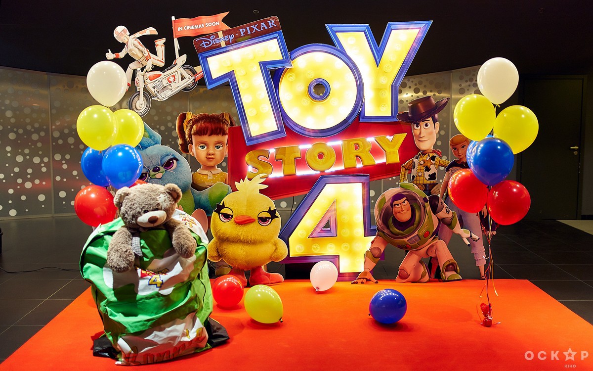 В Киеве прошла премьера фильма "История игрушек-4"