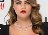 Бьюти-образ Кары Делевинь на ELLE Style Awards