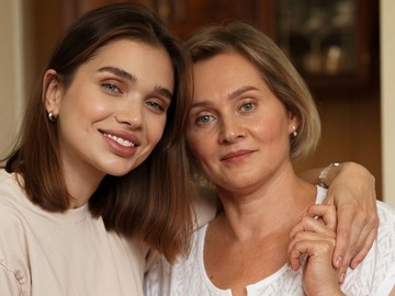 Саша Бо розсекретила, який коштовний подарунок вручила мамі на 50-річчя