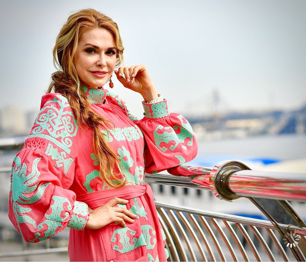 Коллекция вышиванок Ольги Сумской